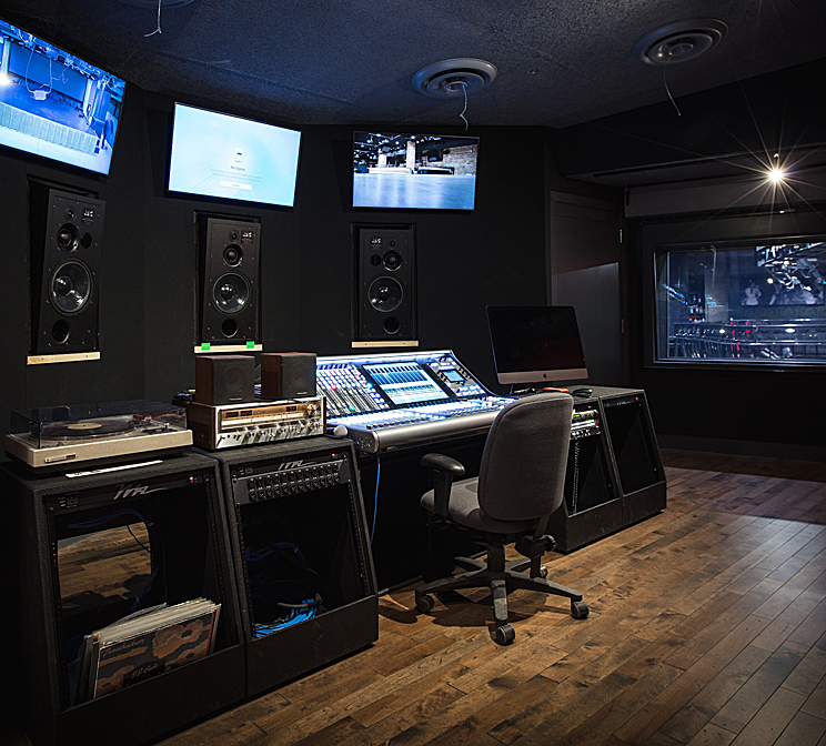 Ideal for streaming events, the Mocambo's performance spaces are linked to a broadcast/recording studio.