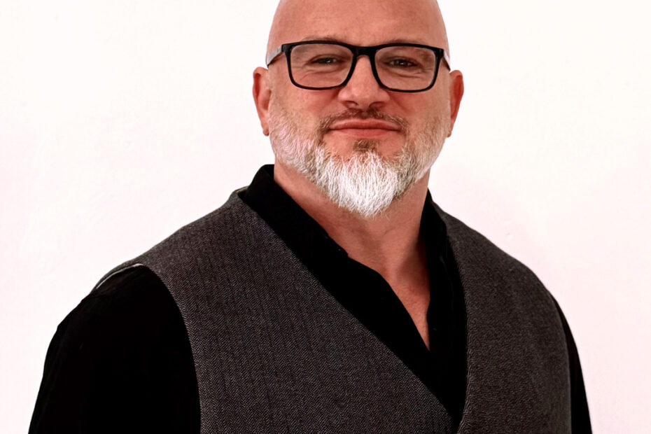 John van Look as the new Global Technical Trainer for its CHAINMASTER and MOVEKET