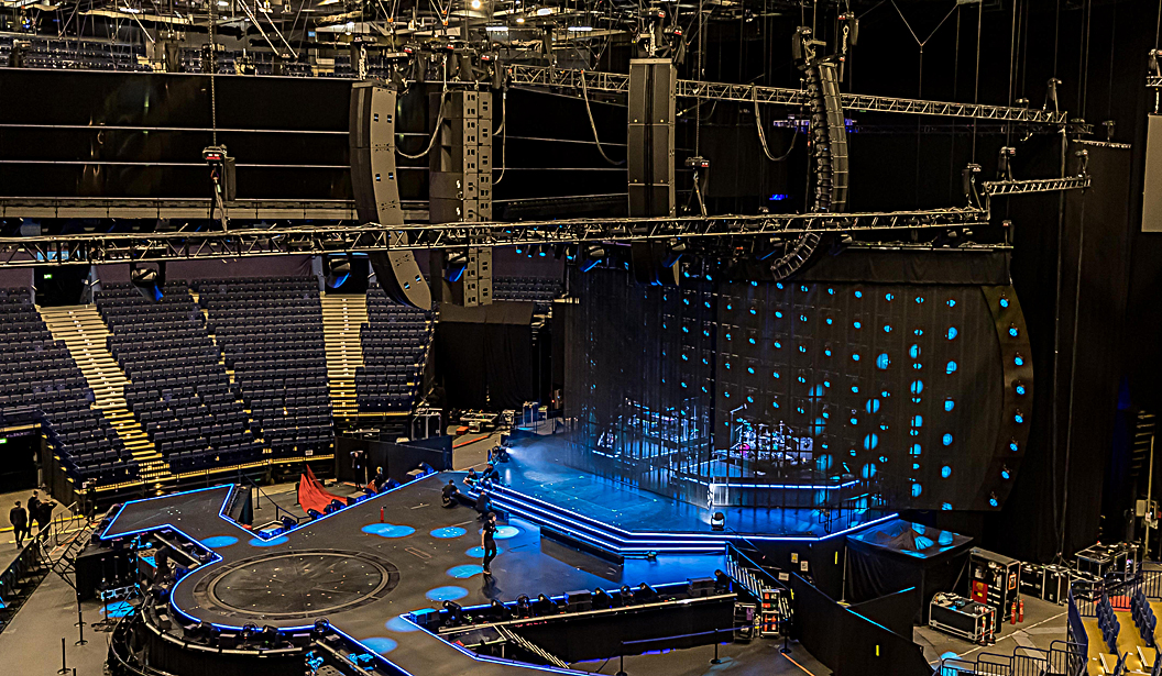 L Series on the Helene Fischer tour with Solotech. Photo: Thomas Holz