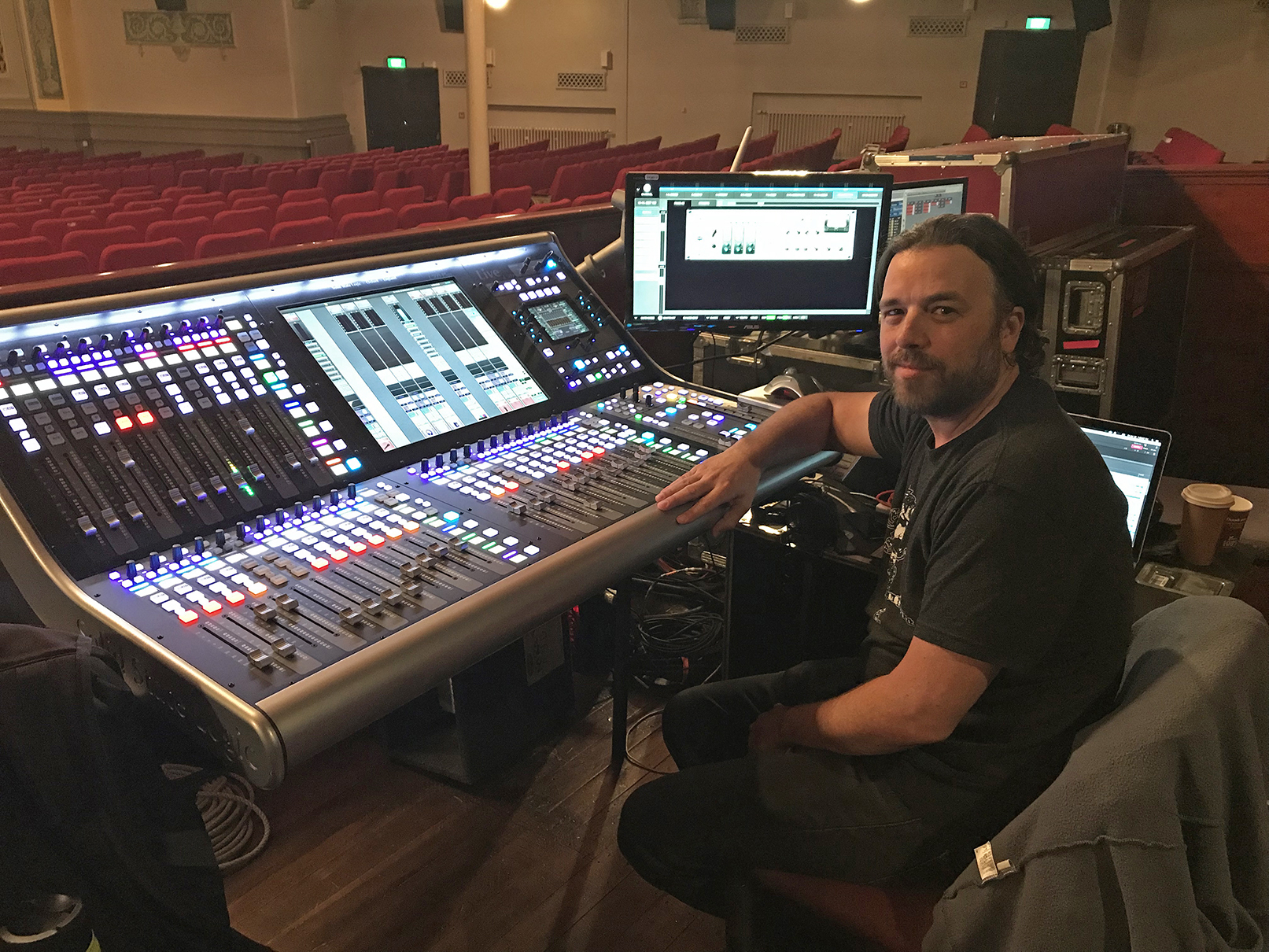 Norah Jones Tours North America with SSL