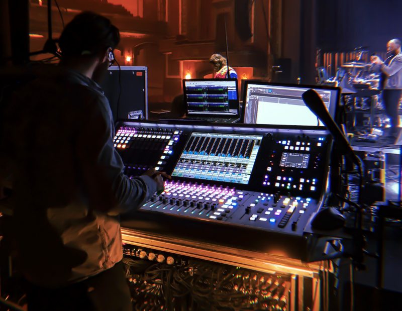Laurence Eaves with the SSL L500 Plus console
