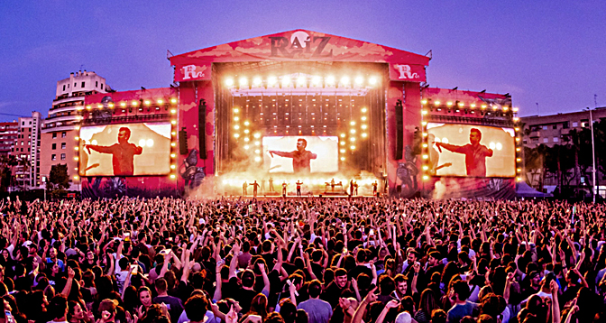Iconic Spanish Band La Raíz Tours with TW AUDiO