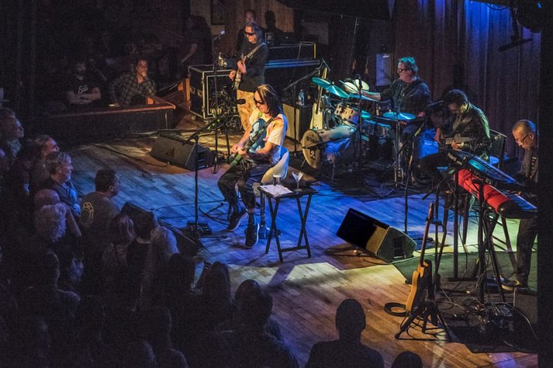 , Production Manager and Monitor Engineer, Paul Froula recently upgraded Rundgren’s monitoring rig with an all-VUE hm-Class selection that includes four VUE hm-112 single 12-inch systems, as well as a pair of hm-212 dual 12-inch systems. All six wedges are connected to VUEDrive V Series Systems Engines, which provide power, processing, and full network connectivity via SystemVUE software.