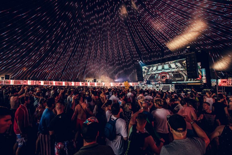A mammoth 20.1 L-ISA configuration delivered a full-on, mind-blowing, 360-degree dance experience in Tomorrowland’s new Atmosphere Stage.