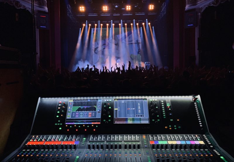 Jon Lewis @ FOH with dLive