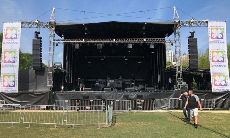For the final design, Abner specified left and right al-8 arrays comprised of 12 elements each. A total of 12 hs-221 dual 21-inch ACM subwoofers were arced across the front of the stage for low-frequency support. VUE al-4 subcompact line array elements were placed atop the subs for additional front fill and with consistent al-Class voicing.