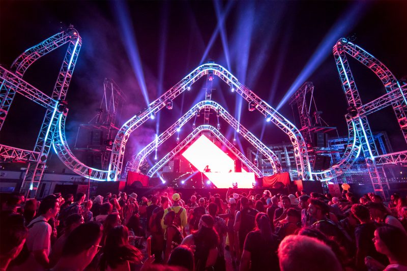 One of the world’s biggest and most popular music festivals with an attendance of 140,000 fans daily, the Electronic Daisy Carnival (EDC) in Las Vegas hosts the industry’s leading artists throughout its three-day festivities.