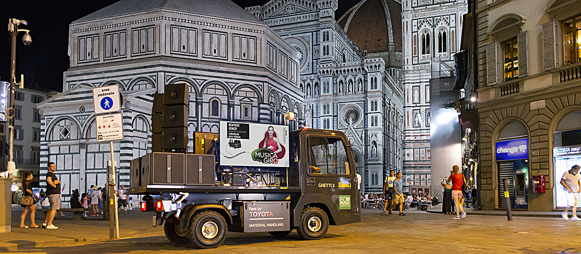 Musica in Giro Orchestra Concert in the Streets of Florence