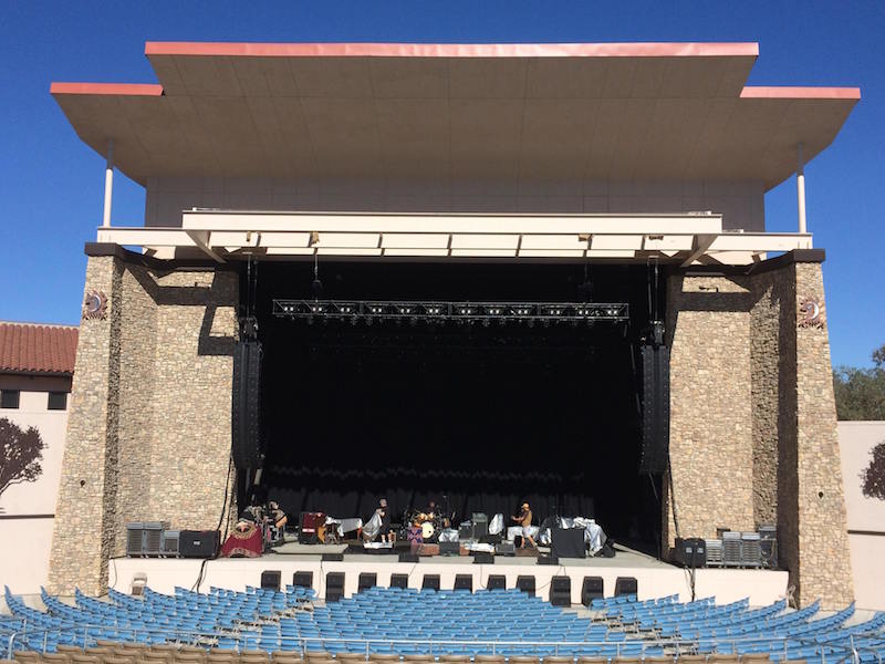 Venues on the Crosby Stills & Nash tour were fitted with Harman’s JBL VTX Line Arrays and Crown I-Tech HD Amplifiers