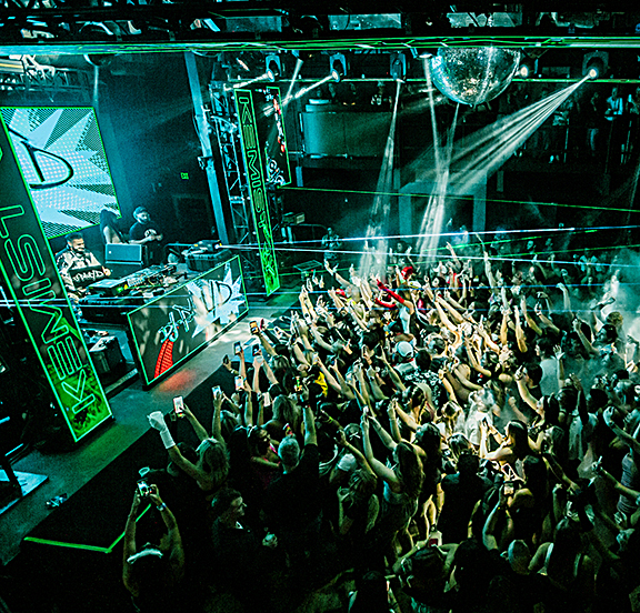 Some 130,000 watts of RCF power, RCF HDL line arrays and dual-18” SUB 9006-AS active subs drive the Kemistry Nightclub. Photo by: Gabriela Barbieri