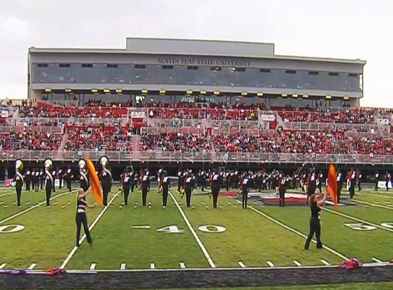 Lowrance specified a scoreboard cluster made up of identical left and right arrays -- each array consists of three CFA-2 loudspeakers with four One Systems 118Sub-Ws subwoofers stacked 2 x 2 in the center of the arrays