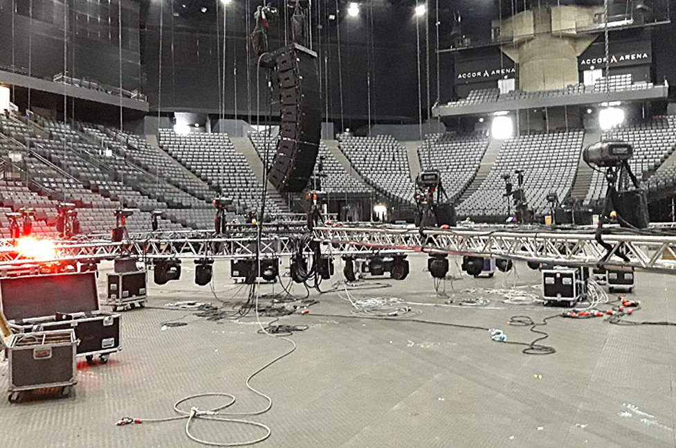 Setup in the Accor Hotel Arena, which has a 7,000 to 20,300 persons, depending on the event
