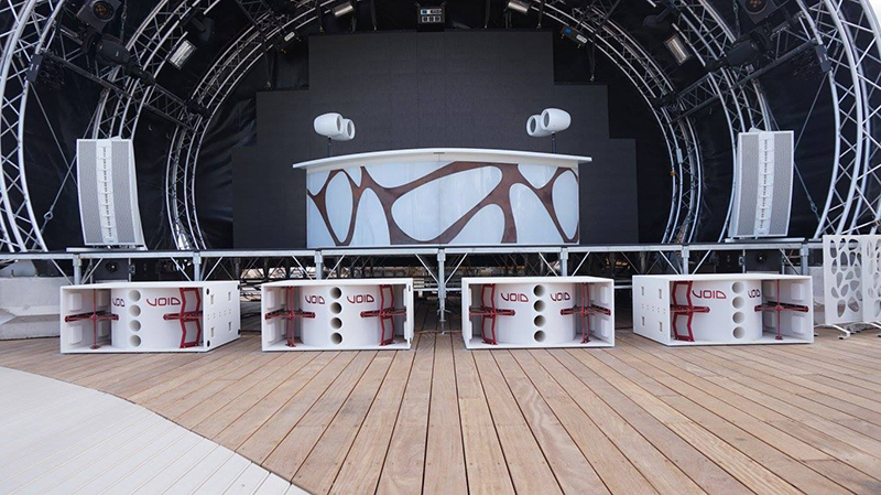 Void Acoustics gear was used for Le Mas d'Estel beach club on the French Riviera.